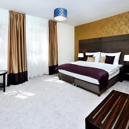 Aplend City Perugia 3*