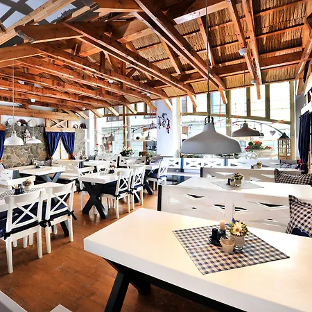 فندق أبلند سيتي بيروجيا براتسيلافا