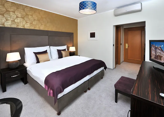 Hotel Aplend City Perugia 3*